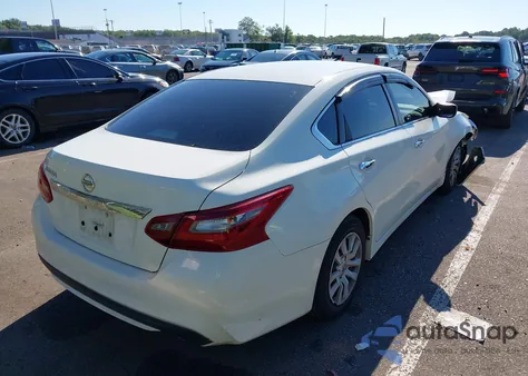 2018 Nissan Altima 2.5 S z USA, uszkodzony, nr VIN 1N4AL3AP4JC161482